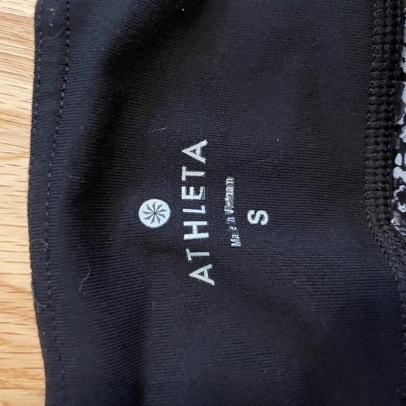 Athleta cropped leggings sz. S - Picture 3 of 3